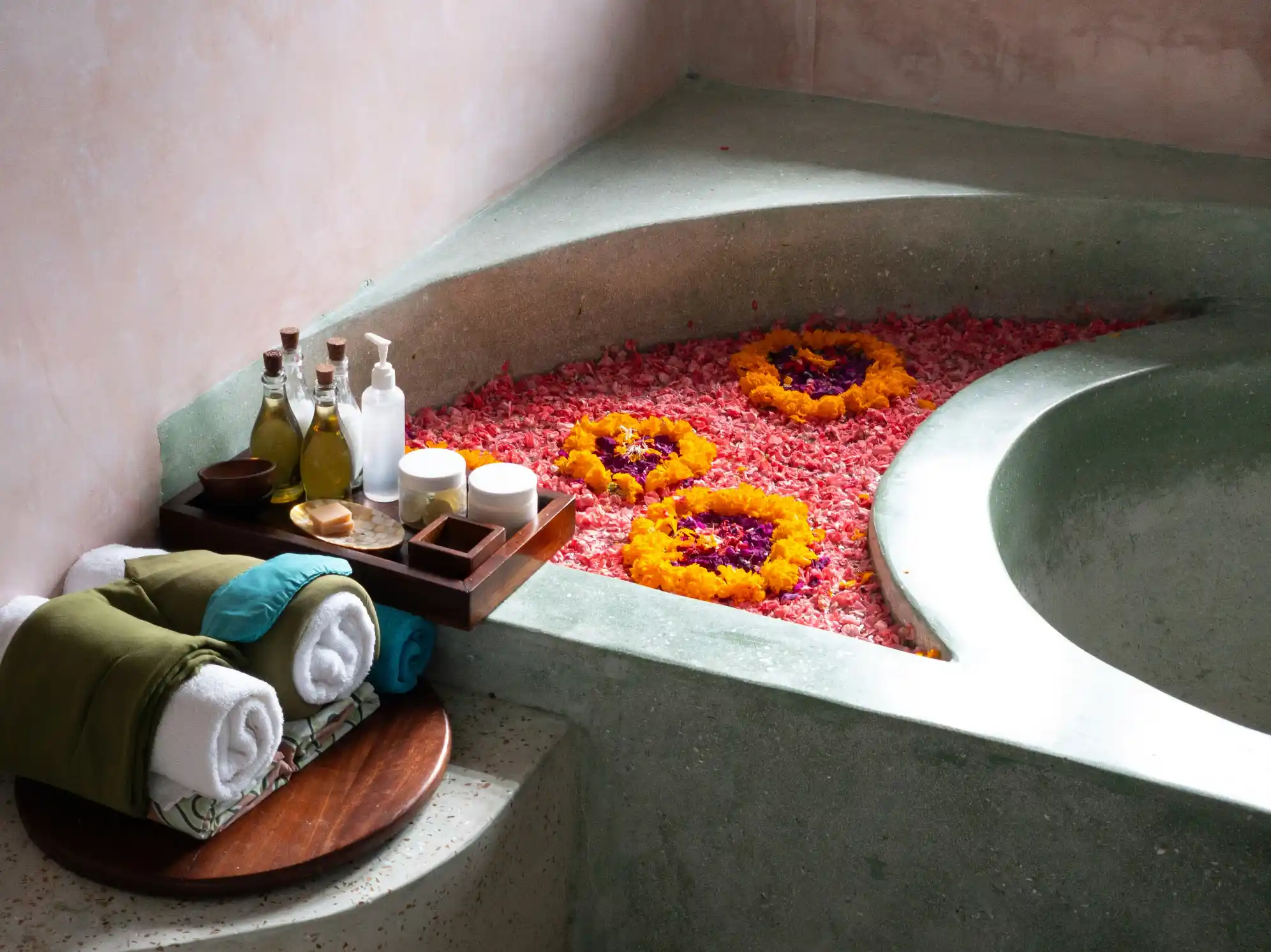Hot oil massage at Novla Thai Spa